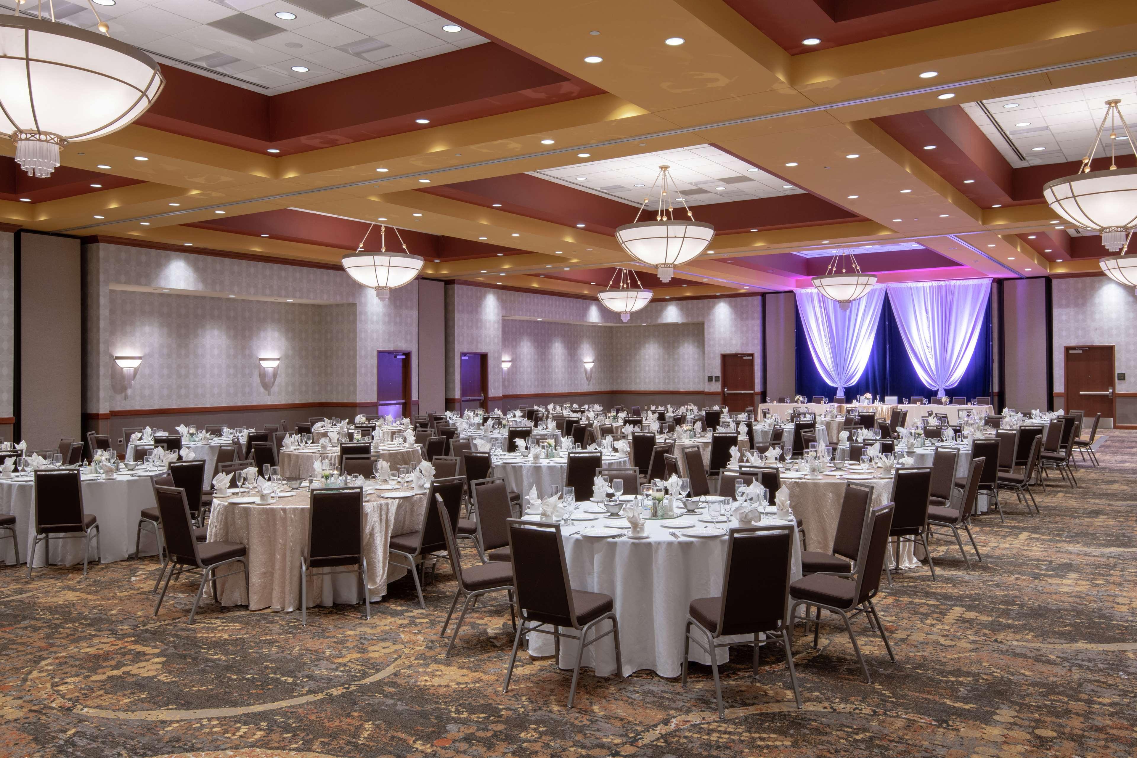 Embassy Suites Northwest Arkansas - Hotel, Spa & Convention Center Rogers Esterno foto