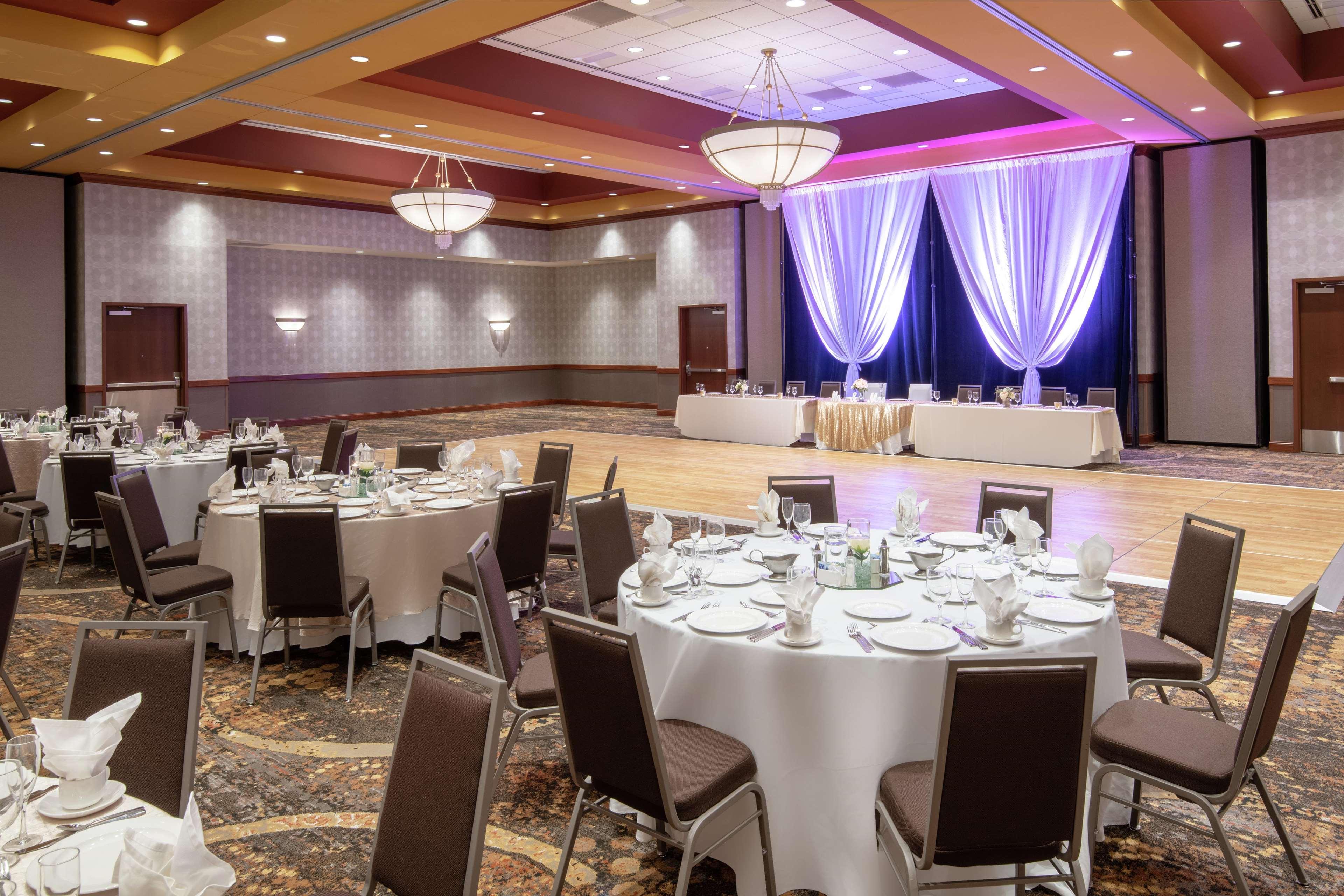 Embassy Suites Northwest Arkansas - Hotel, Spa & Convention Center Rogers Esterno foto