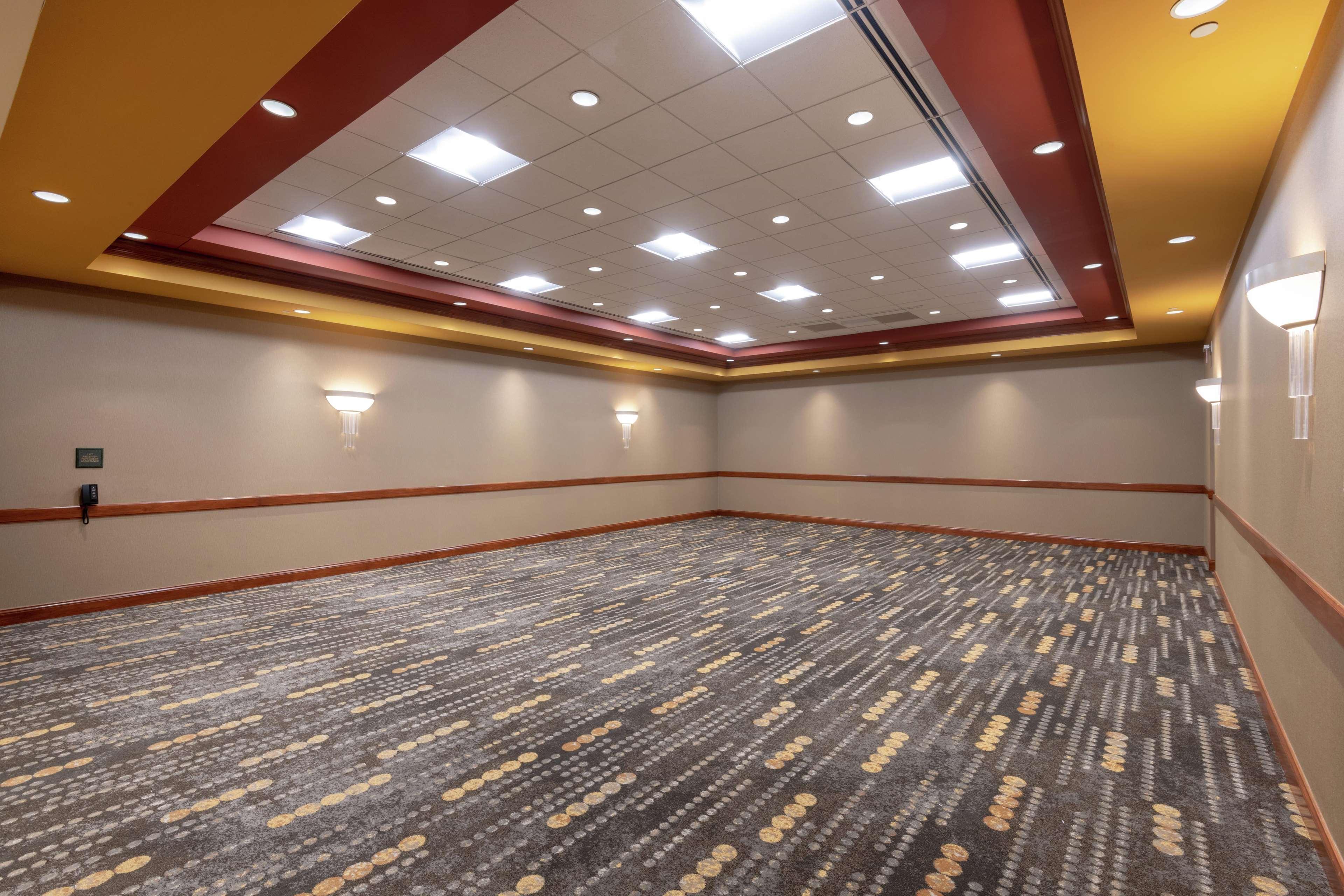 Embassy Suites Northwest Arkansas - Hotel, Spa & Convention Center Rogers Esterno foto