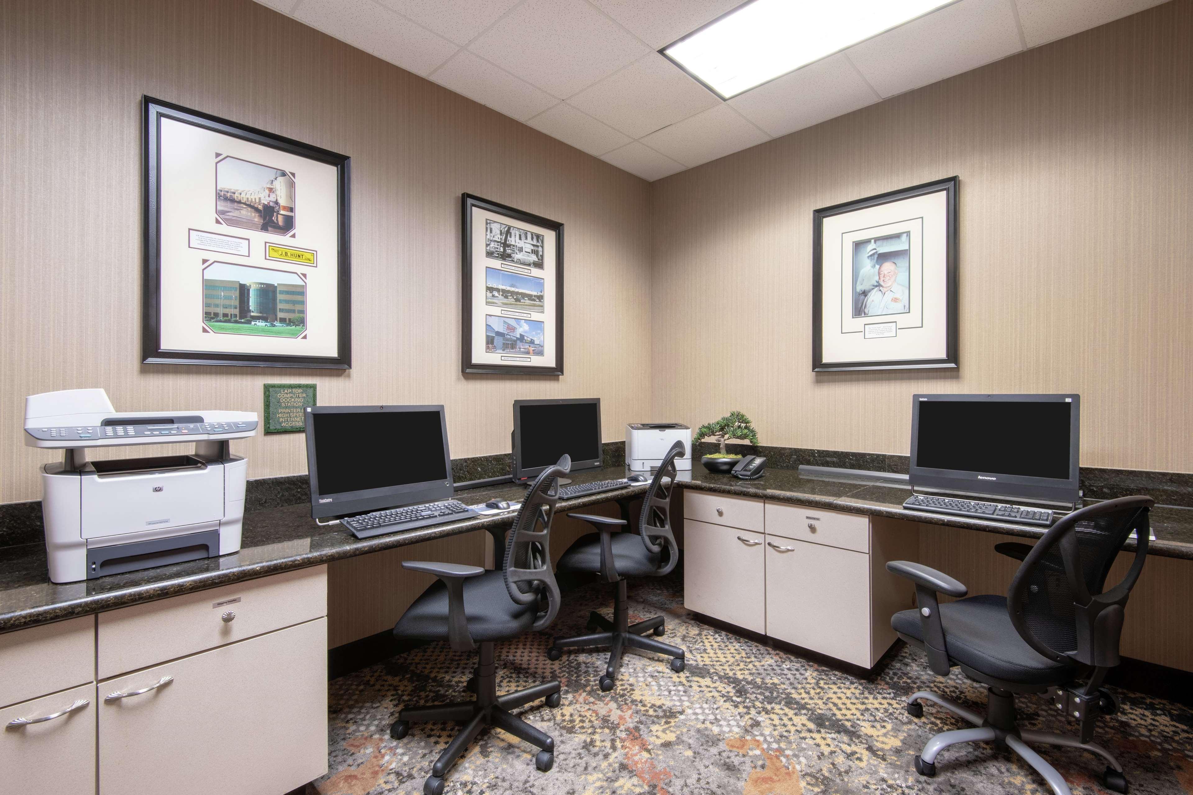 Embassy Suites Northwest Arkansas - Hotel, Spa & Convention Center Rogers Esterno foto