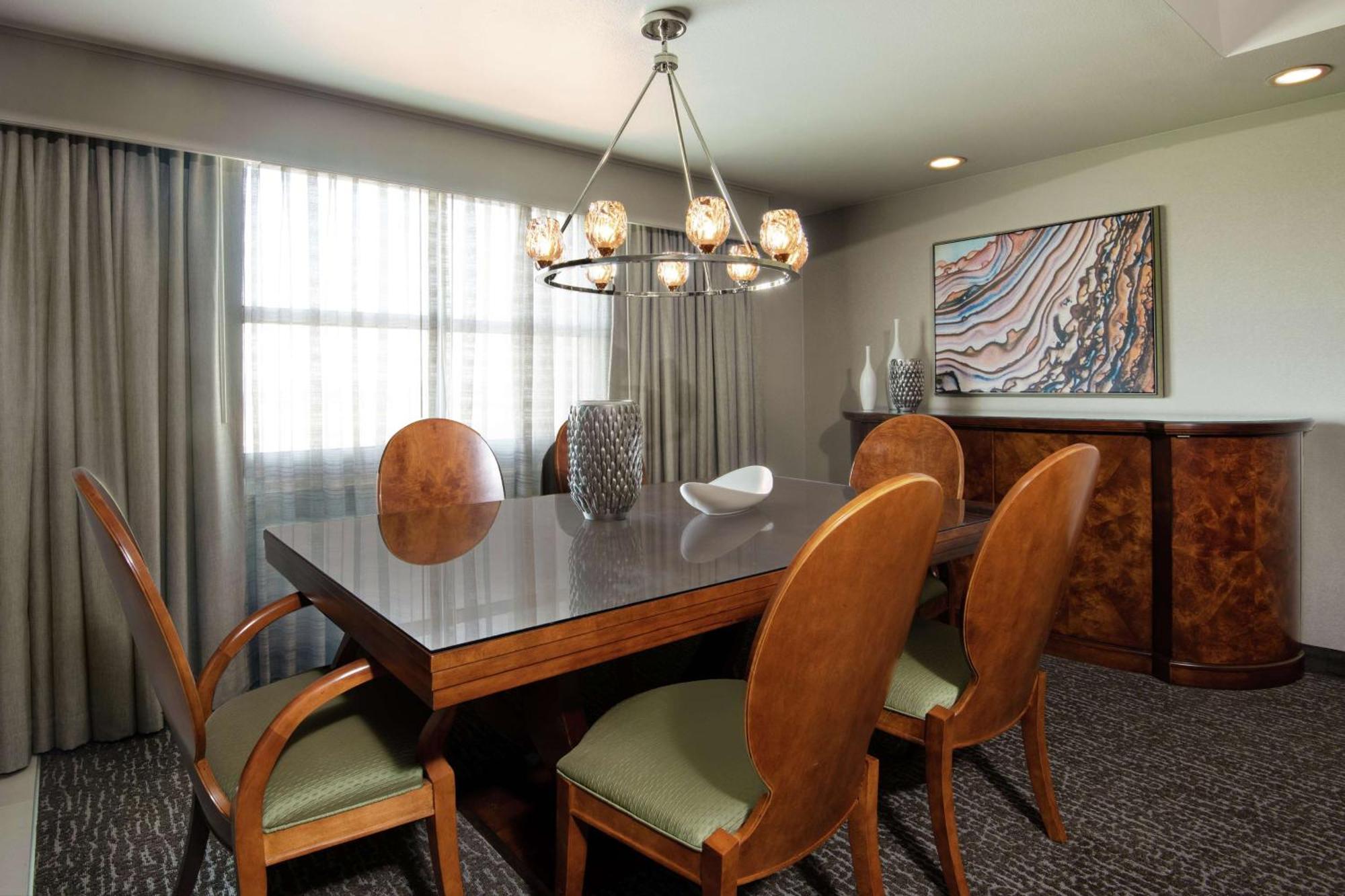 Embassy Suites Northwest Arkansas - Hotel, Spa & Convention Center Rogers Esterno foto