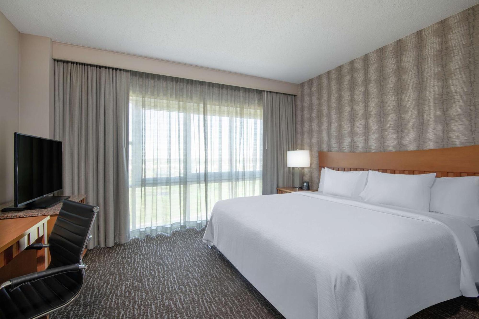 Embassy Suites Northwest Arkansas - Hotel, Spa & Convention Center Rogers Esterno foto